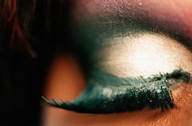 ojo maquillado.jpg