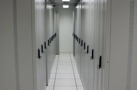 rack-servers-1241738-1280x1920.jpg