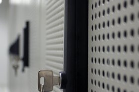 rack-servers-1241745-640x960.jpg