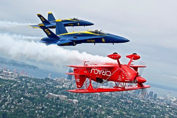 sean_tucker_oracle_plane_US_DoD_crop.width-880