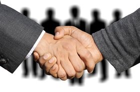 shaking-hands-3091908_1280.jpg