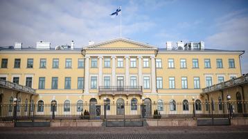 the-presidential-palace-in-helsinki-finland_42673489234_o
