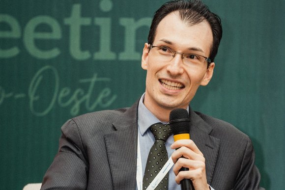 Associação Brasileira de Energia Solar Fotovoltaica (ABSOLAR)