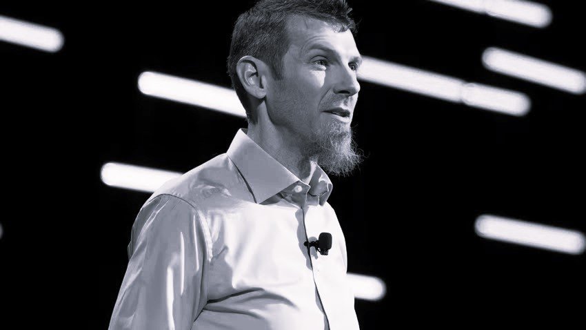 Chris Wright é vice-presidente sênior e diretor de tecnologia (CTO) da Red Hat