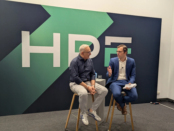Hewlett Packard Enterprise (HPE) CEO Antonio Neri (left)