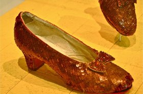 wikimedia dorothy wizard of oz red shoes
